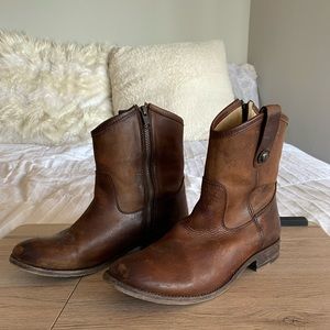 Frye Melissa Button Short Boot